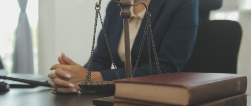 avocat specializat în dreptul muncii