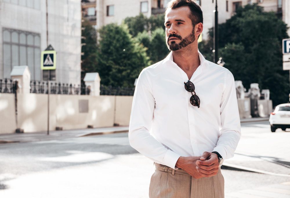 Cămășile elegante de bărbați